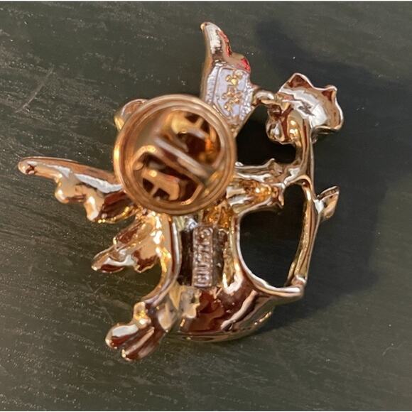 Vintage Gigi Giusti Brushed Goldtone Angel With Rose Lapel Hat Vest Sweater Pin - Picture 4 of 5